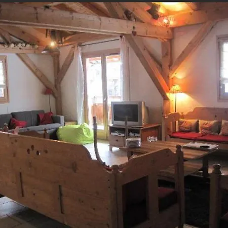 弗洛小屋酒店